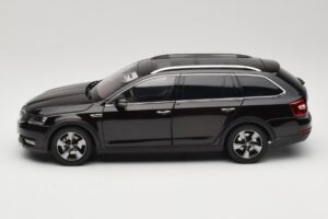 Skoda Octavia Mk4 Combi Braun Paudi Model 1:18 ZMR000005BRA Metall – Bild 4 von 8