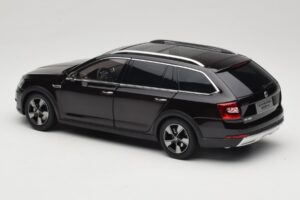 Skoda Octavia Mk4 Combi Braun Paudi Model 1:18 ZMR000005BRA Metall – Bild 7 von 8