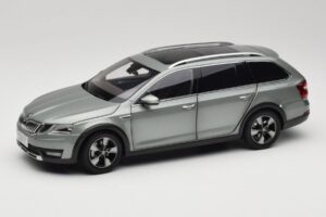 Skoda Octavia Mk4 Combi Grün Paudi Model 1:18 ZMR000005GRU Metall