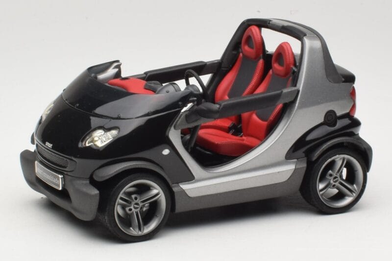 Smart Crossblade 450 Schwarz Minichamps 1:18 0013440V001C02Q00 Metall