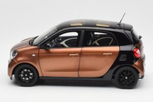 Smart Forfour W453 Schwarz Hazel Braun Norev 1:18 B66960299 Metall – Bild 4 von 8