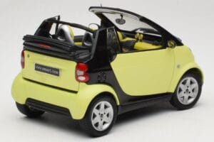 Smart Fortwo 450 Cabrio Gelb Minichamps 1:18 0012889V001C49Q00 Metall – Bild 3 von 8