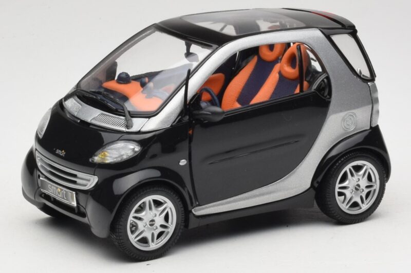 Smart Fortwo Schwarz Kyosho 1:18 0004830V000C08Q00 Metall