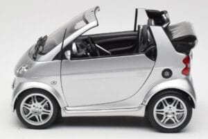Smart Fortwo W450 Brabus Cabrio Silber Händler Edition Kyosho 1:18 0017769V001C05Q00 Metall – Bild 4 von 8