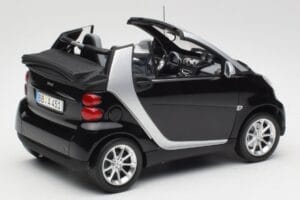 Smart Fortwo Cabrio W451 Schwarz & Silber Minichamps 1:18 Q0022566V001C18Q00 Metall – Bild 3 von 8