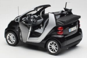 Smart Fortwo Cabrio W451 Schwarz & Silber Minichamps 1:18 Q0022566V001C18Q00 Metall – Bild 5 von 8