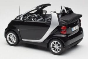 Smart Fortwo Cabrio W451 Schwarz & Silber Minichamps 1:18 Q0022566V001C18Q00 Metall – Bild 7 von 8
