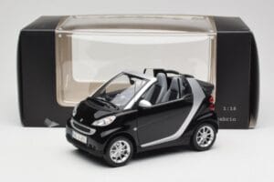 Smart Fortwo Cabrio W451 Schwarz & Silber Minichamps 1:18 Q0022566V001C18Q00 Metall – Bild 8 von 8