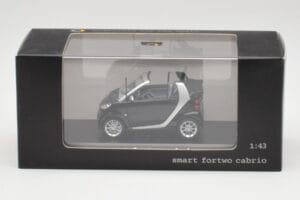 Smart Fortwo Cabrio Tief Schwarz Minichamps 1:43 Q0022561V001C18Q00 Metall – Bild 4 von 4