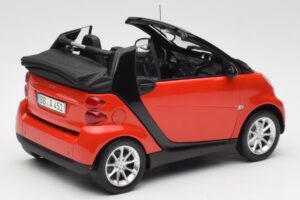 Smart Fortwo W451 Cabrio Rot Schwarz Minichamps 1:18 150036333 Metall – Bild 3 von 8