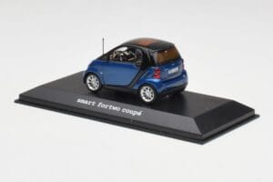 Smart Fortwo Coupe Aqua Blau Metallic & Schwarz Minichamps 1:43 Q0022558V001C77Q00 Metall – Bild 3 von 4