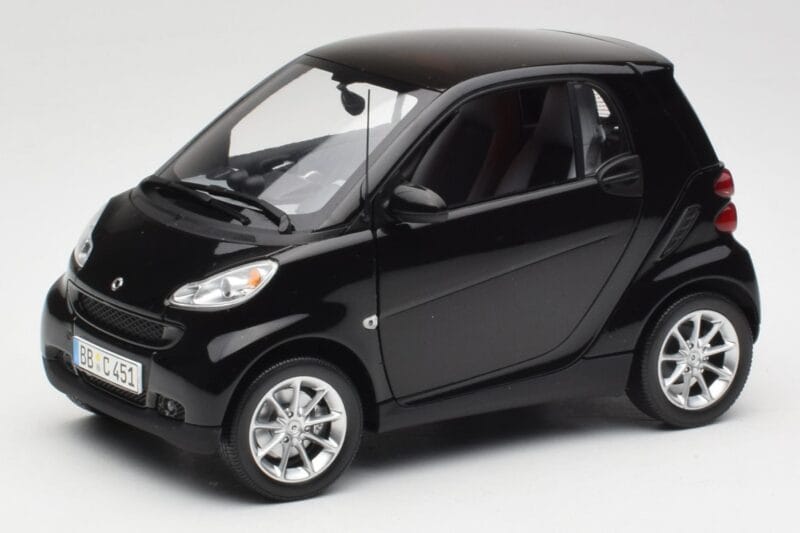 Smart Fortwo Coupe W451 Deep Schwarz Minichamps 1:18 Q0022563V001C02Q00 Metall