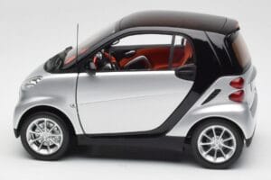 Smart Fortwo Coupe W451 Silber & Schwarz Minichamps 1:18 Q0022528V001C75Q00 Metall – Bild 4 von 8