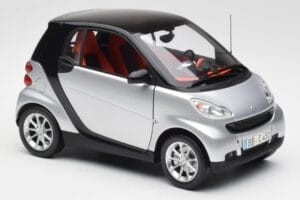 Smart Fortwo Coupe W451 Silber & Schwarz Minichamps 1:18 Q0022528V001C75Q00 Metall – Bild 6 von 8