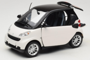Smart Fortwo 451 Coupe Weiss Schwarz Minichamps 1:18 150036302 Metall – Bild 2 von 8