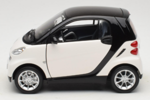 Smart Fortwo 451 Coupe Weiss Schwarz Minichamps 1:18 150036302 Metall – Bild 4 von 8