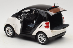Smart Fortwo 451 Coupe Weiss Schwarz Minichamps 1:18 150036302 Metall – Bild 5 von 8