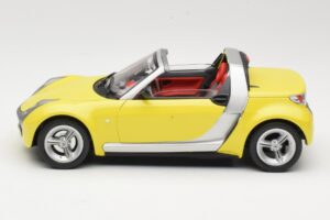 Smart Roadster 452 Gelb Bburago 1:18 34099-M2 Metall – Bild 4 von 8