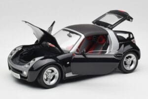 Smart Roadster Dunkelblau Bburago 1:18 34917 Metall – Bild 2 von 8