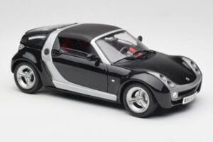 Smart Roadster Dunkelblau Bburago 1:18 34917 Metall – Bild 6 von 8