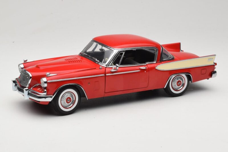 Studebaker Golden Hawk Apache Red Motor City 1:18 80009 Metall