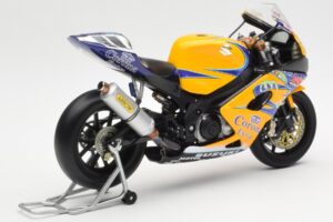 Suzuki GSX-R 1000 Team Alstare Corona Extra T. Corser WSB 2005 Minichamps 1:12 122052211 Metall – Bild 3 von 6