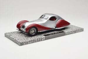 Talbot-Lago T150 C-SS Coupe Silber Rot Minichamps 1:18 107117121 Resin