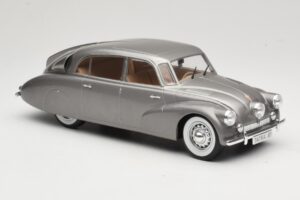 Tatra 87 Grau MCG 1:18 MCG18068 Metall – Bild 4 von 6