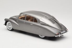 Tatra 87 Grau MCG 1:18 MCG18068 Metall – Bild 5 von 6