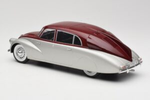 Tatra 87 Silber & Dunkelrot MCG 1:18 MCG18067 Metall – Bild 5 von 6