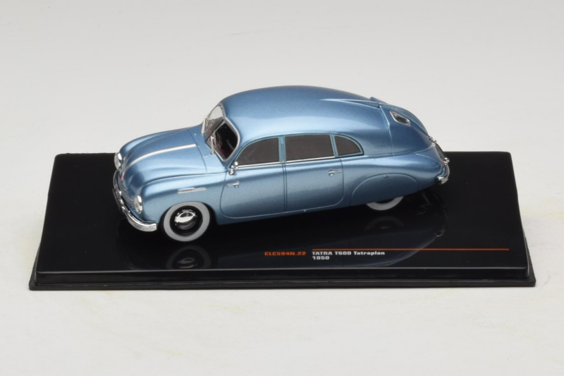 Tatra T600 Tatraplan Blau IXO 1:43 CLC594N Metall