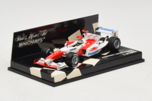 Toyota TF104 Panasonic #16 C. da Matta Panasonic Toyota Racing 2004 Minichamps 1:43 400040016 Metall – Bild 2 von 5