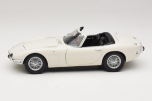 Toyota 2000 GT Cabriolet Weiss James Bond Collection AUTOart 1:18 78731 Metall – Bild 4 von 8