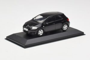 Toyota Auris E150 Schwarz Minichamps 1:43 TOYOTA004 Metall – Bild 2 von 4