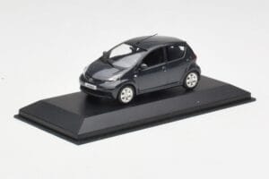 Toyota Aygo AB10 Grey Metallic Minichamps 1:43 AYGO001 Metall – Bild 2 von 4