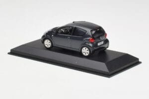 Toyota Aygo AB10 Grey Metallic Minichamps 1:43 AYGO001 Metall – Bild 3 von 4