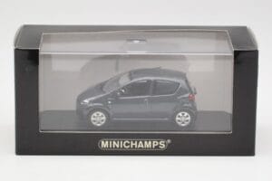 Toyota Aygo AB10 Grey Metallic Minichamps 1:43 AYGO001 Metall – Bild 4 von 4