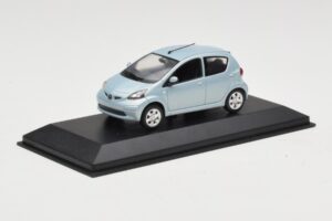 Toyota Aygo Light Blue Metallic Minichamps 1:43 TOYOTA012 Metall – Bild 2 von 4
