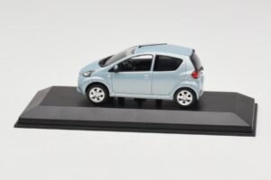 Toyota Aygo Light Blue Metallic Minichamps 1:43 TOYOTA012 Metall