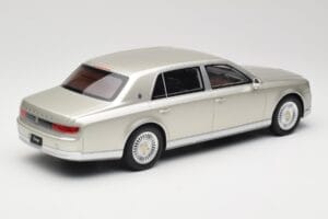 Toyota Century Silver Metallic Kyosho 1:18 KSR18036S Metall – Bild 2 von 6