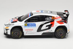 Toyota GR Yaris Rally2 #44 H. Kogure Rally Finland 2024 IXO 1:18 18RMC212B Metall – Bild 3 von 6