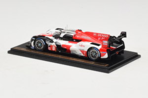 Toyota GR010 Hybrid Hypercar #8 S. Buemi / B. Hartley / R. Hirakawa Toyota Gazoo Racing 24 Hours of Le Mans 2023 Spark 1:43 T – Bild 4 von 4