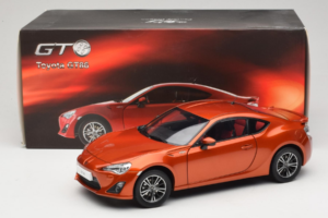 Toyota GT86 Rot Century Dragon 1:18 CD01 Metall – Bild 8 von 8