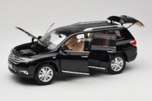 Toyota Highlander XU40 Schwarz Paudi Model 1:18 2043612-B1 Metall – Bild 2 von 8