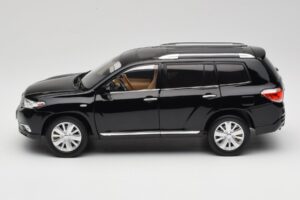 Toyota Highlander XU40 Schwarz Paudi Model 1:18 2043612-B1 Metall – Bild 4 von 8