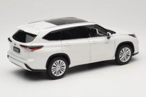 Toyota Highlander XU70 Weiss OEM 1:18 26071-2011 Metall – Bild 3 von 8