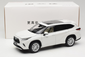 Toyota Highlander XU70 Weiss OEM 1:18 26071-2011 Metall – Bild 8 von 8