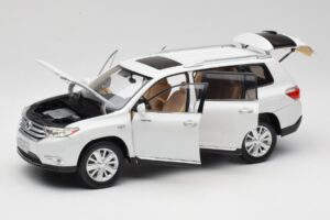 Toyota Highlander XU40 Weiss Paudi Model 1:18 2043612-W1 Metall – Bild 2 von 8