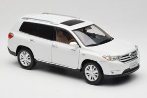 Toyota Highlander XU40 Weiss Paudi Model 1:18 2043612-W1 Metall – Bild 6 von 8