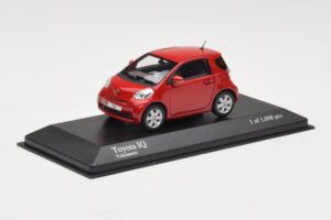 Toyota iQ Rot Minichamps 1:43 400166800 Metall – Bild 2 von 4